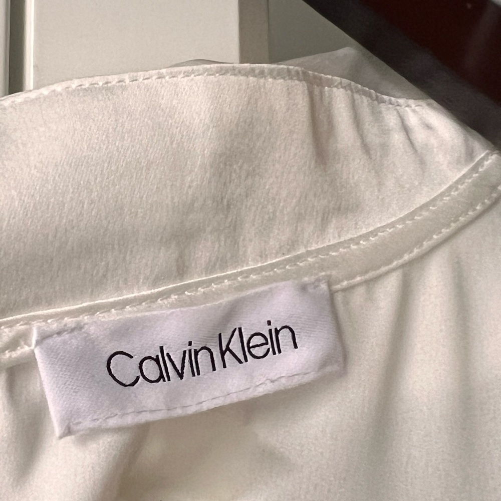 Calvin Klein shell blouse - Picture 3 of 7